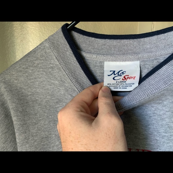 VINTAGE Crew Neck Sweater in PERFECT CONDITION XL - Picture 2 of 4